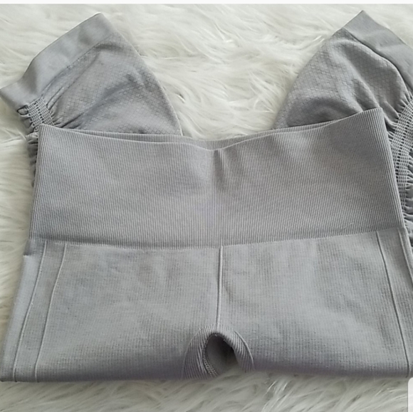 Lululemon GRAY Crop Active Legging I - Picture 3 of 8